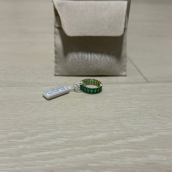 Eternity Ring with Gold Setting And Green Emerald Gemstones - Picture 3 of 9